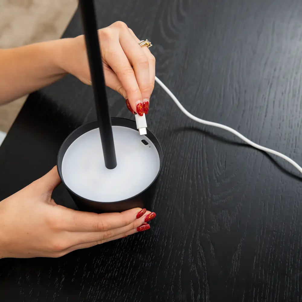 Tafellamp oplaadbaar + dimfunctie zwart